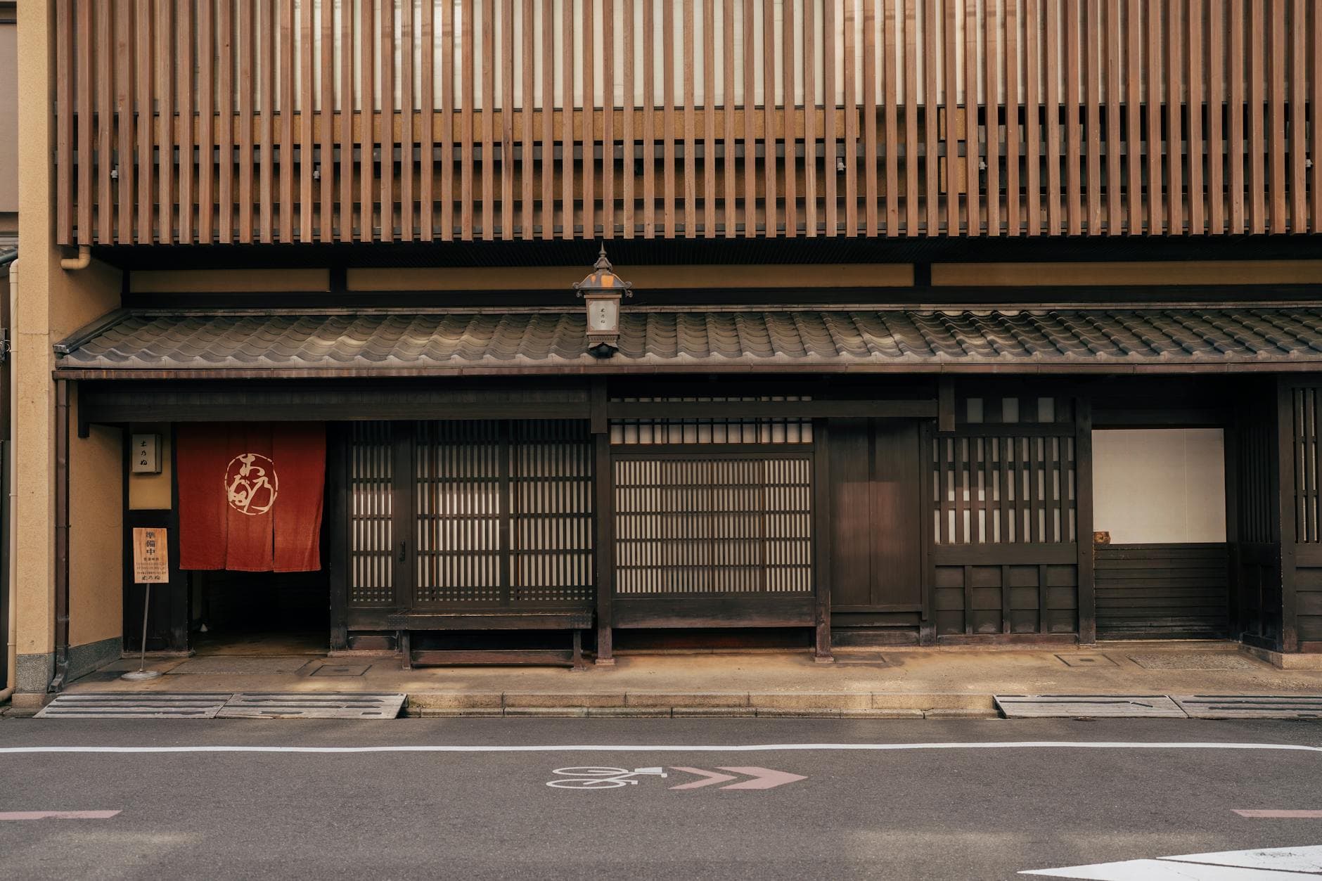 https://cdn-staging.holicay.com/uploads/1778864384569-eb49386d-2d06-49ca-ab6d-86bd66c447a5-kyoto-3.jpg